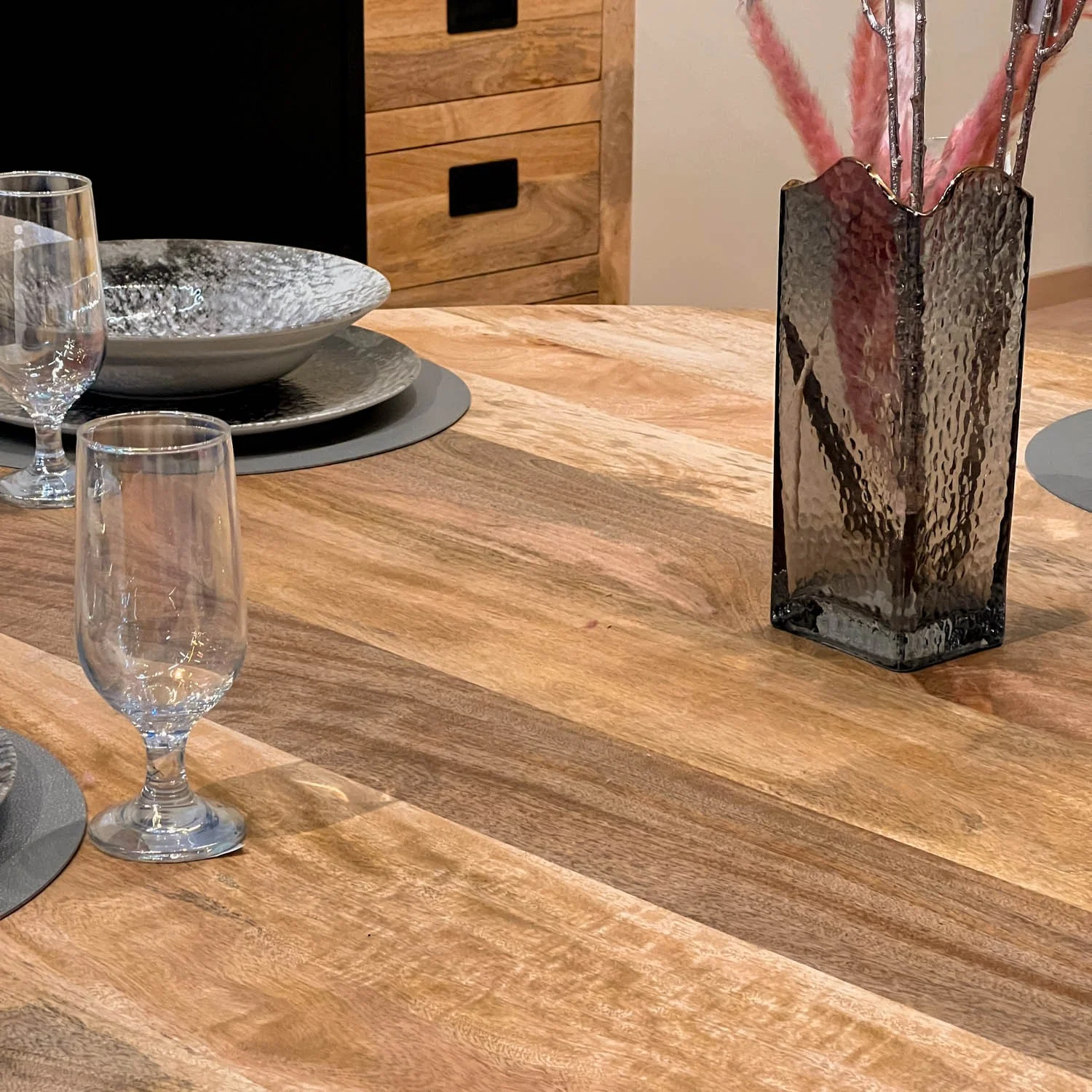 Grande Table à manger Ronde en bois massif- naturel/noir, EP4,5CM - FLAVIA - Image 10