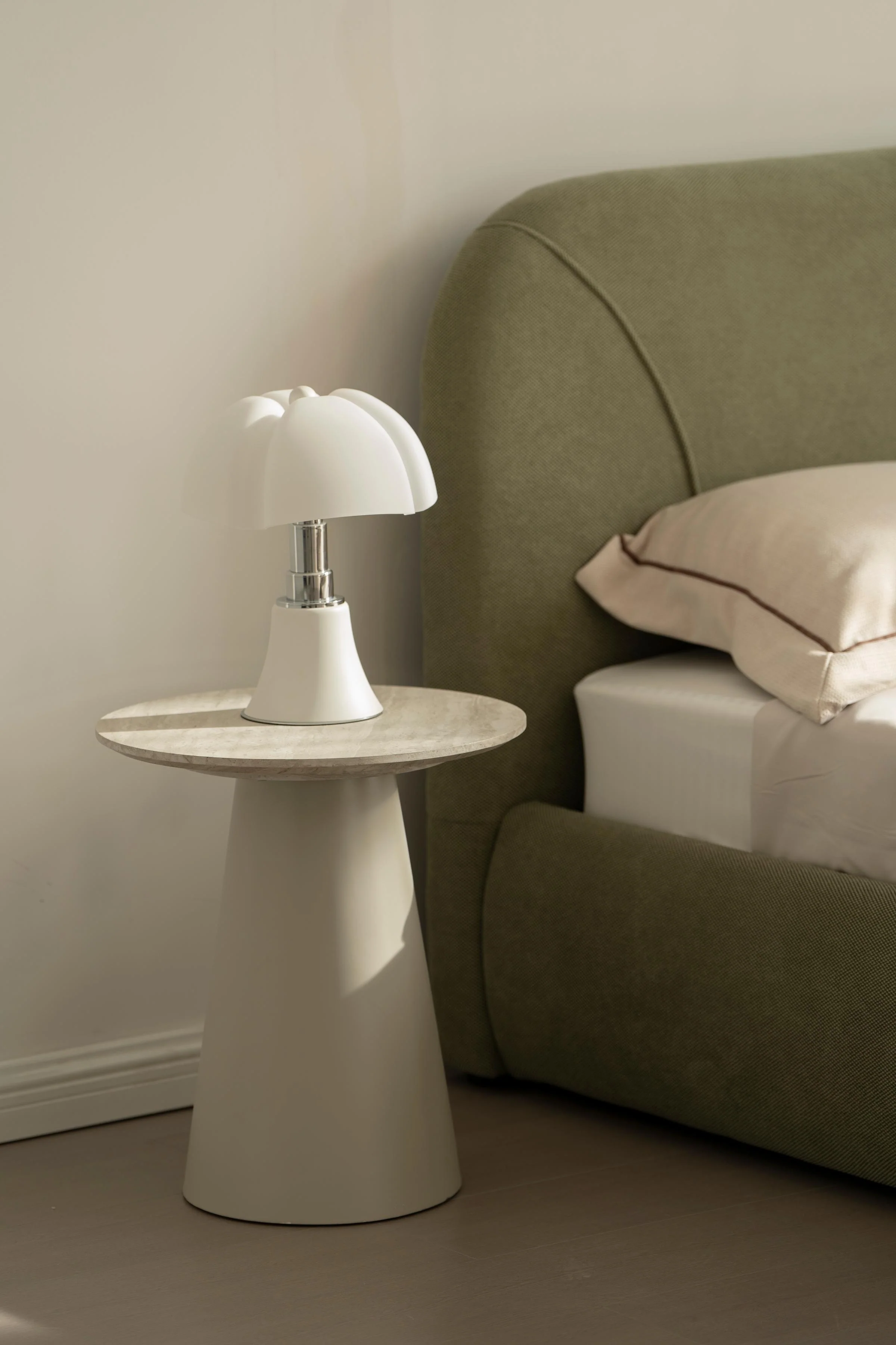 Lit en tissu vert avec sommier Softy - Image 18