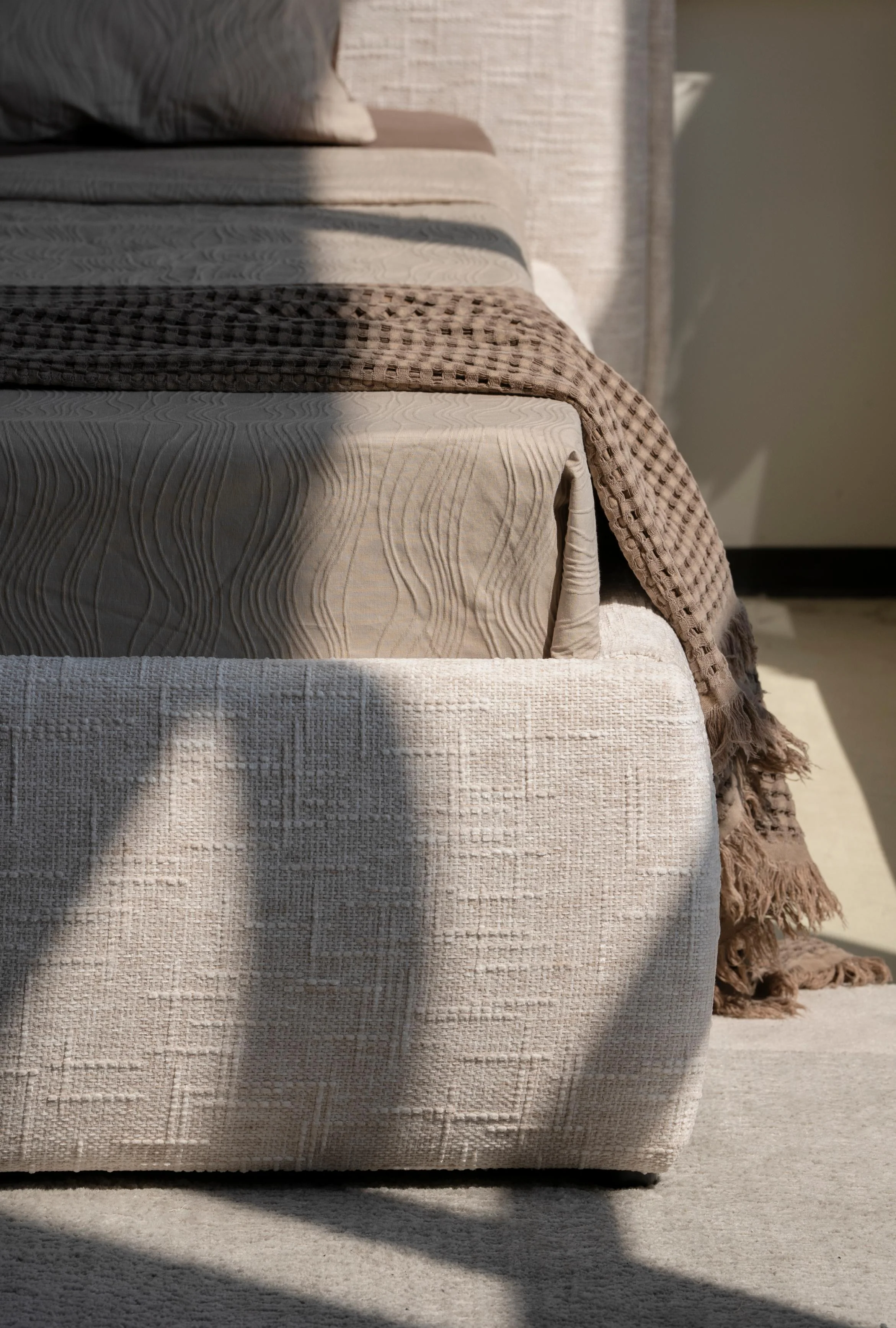 Lit avec sommier en tissu anti tâche -Mont Blanc - Image 9