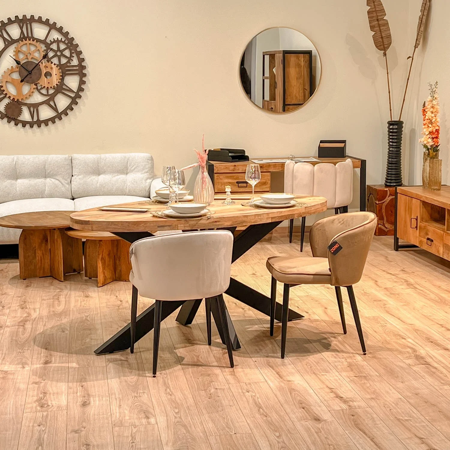 Table à manger ovale en bois massif avec pied noir - FLAVIA - Image 26